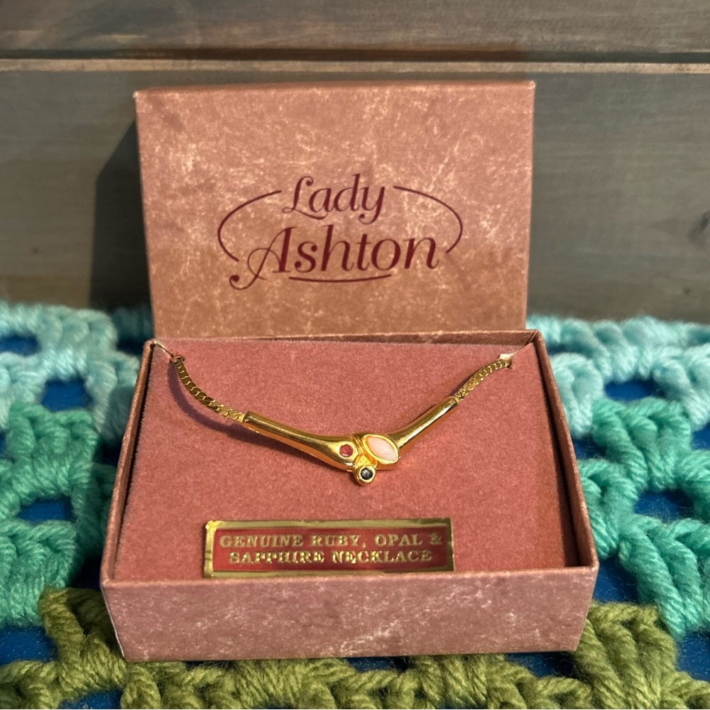 Vintage Lady Ashton Crystal Necklace